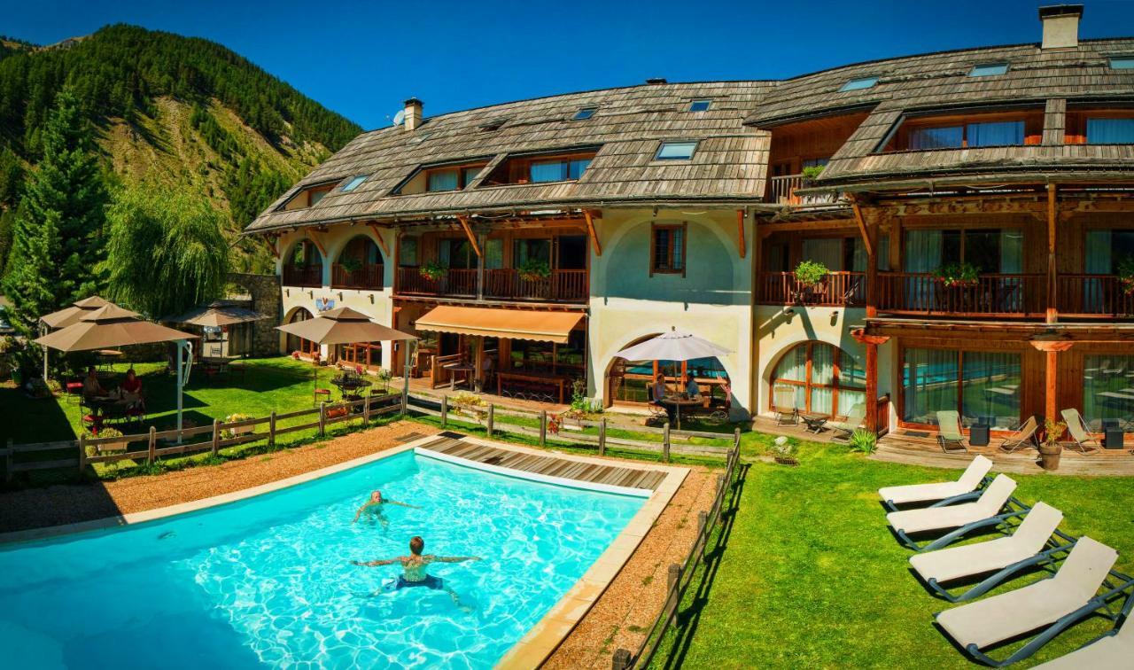 Hôtel & Spa La Ferme de l'Izoard Arvieux Buitenkant foto